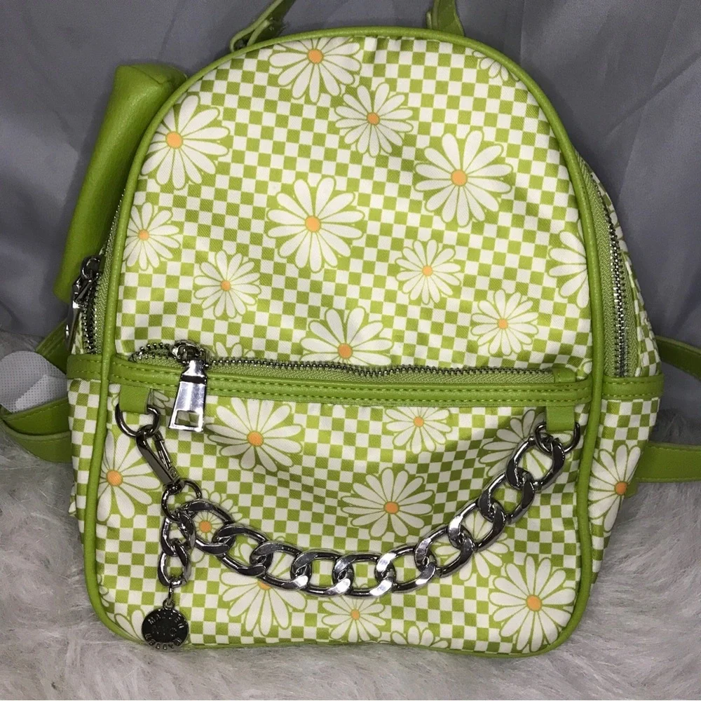 Madden NYC Daisy Floral Zip Chain Mini Backpack with Matching Wallet Pouch NEW